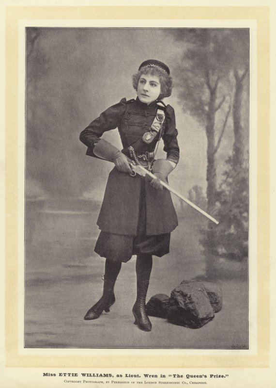 Miss Ettie Williams als Lieut Wren in The Queen