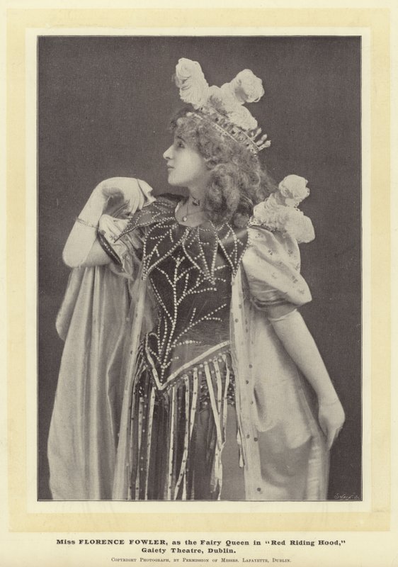 Miss Florence Fowler als de Fairy Queen in Red Riding Hood, Gaiety Theatre, Dublin door English Photographer