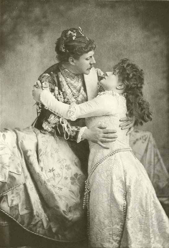 Mr Clyffe en Miss Lingard als Romeo en Julia (gravure) door English Photographer