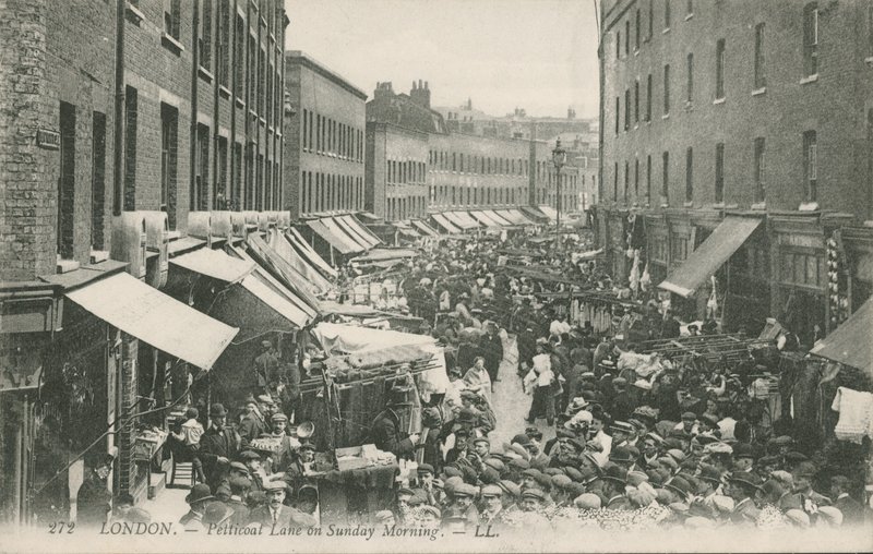 Petticoat Lane op zondagochtend door English Photographer