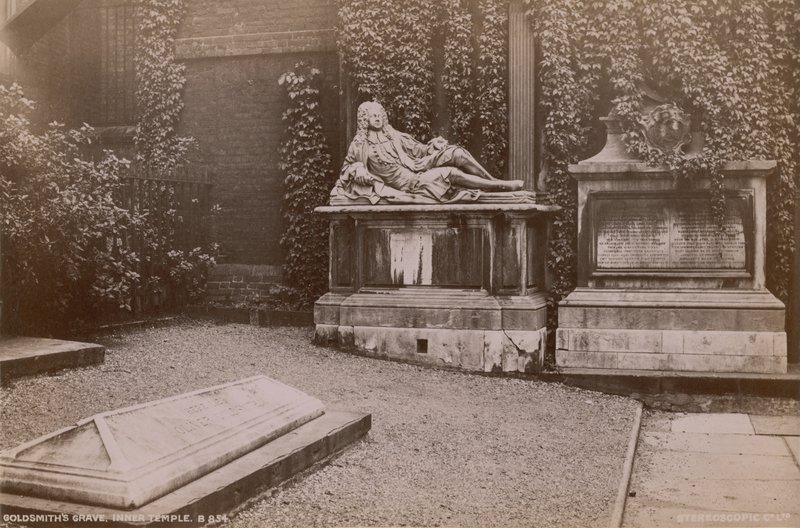 Ansichtkaart met het graf van Oliver Goldsmith in de Inner Temple door English Photographer