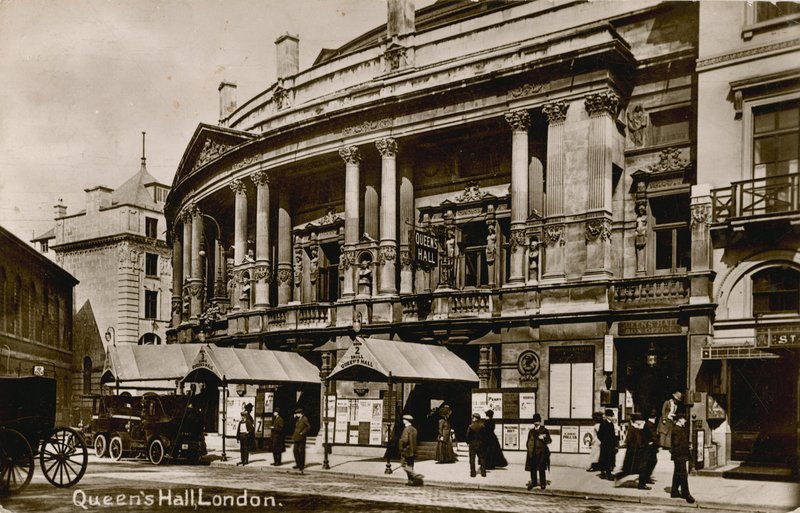 Queens Hall, Langham Place, Londen mei 1902 door English Photographer