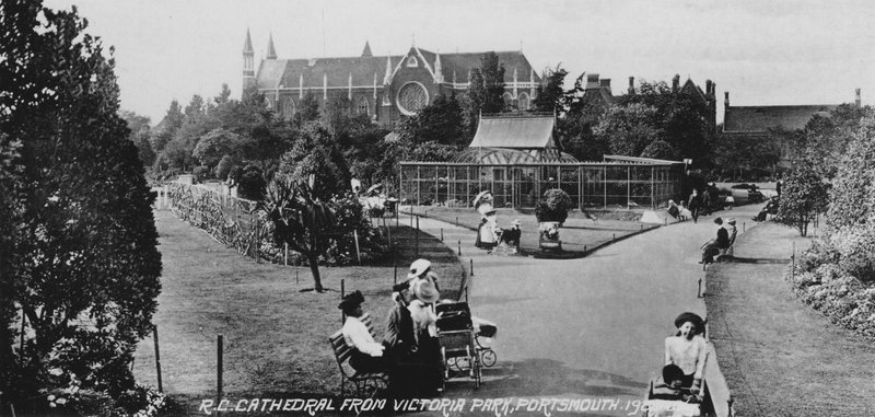 RC-kathedraal vanuit Victoria Park, Portsmouth door English Photographer