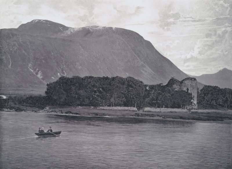 Schotland: Ruïnes van Inverlochy Kasteel, Ben Nevis door English Photographer