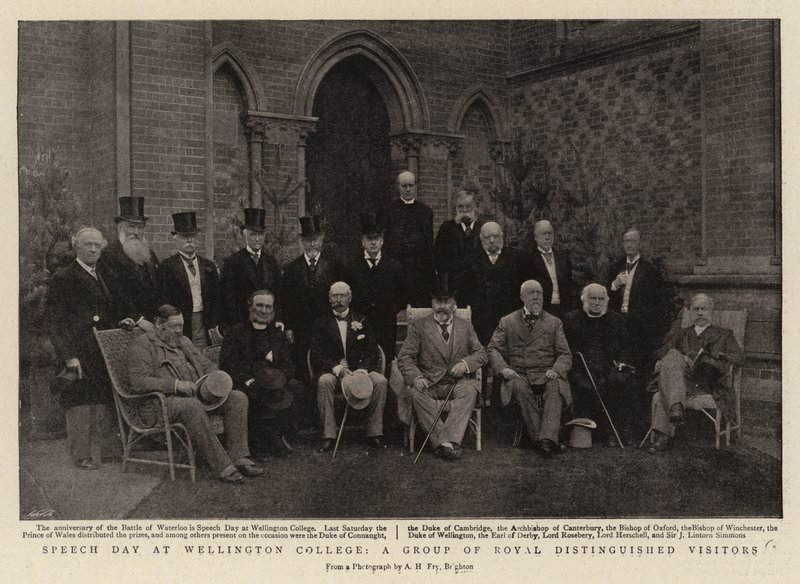 Speech Day op Wellington College, een groep koninklijke vooraanstaande bezoekers door English Photographer
