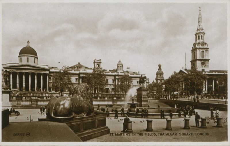 St Martins in the Fields, Trafalgar Square, Londen door English Photographer