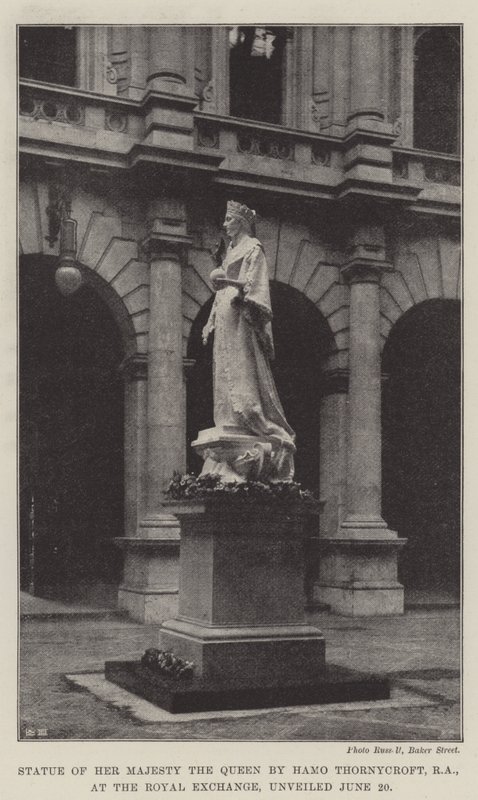 Standbeeld van Hare Majesteit de Koningin door Hamo Thornycroft, RA, bij de Royal Exchange, onthuld op 20 juni door English Photographer