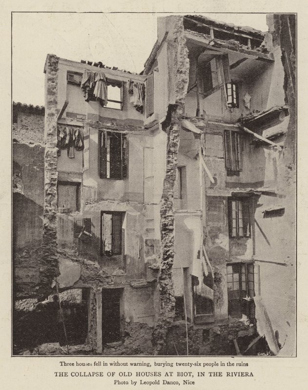 De Instorting van Oude Huizen in Biot, aan de Rivièra door English Photographer