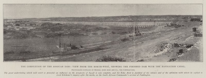 De voltooiing van de Assouan-dam, uitzicht vanuit het noordwesten, met de voltooide dam en het navigatiekanaal door English Photographer