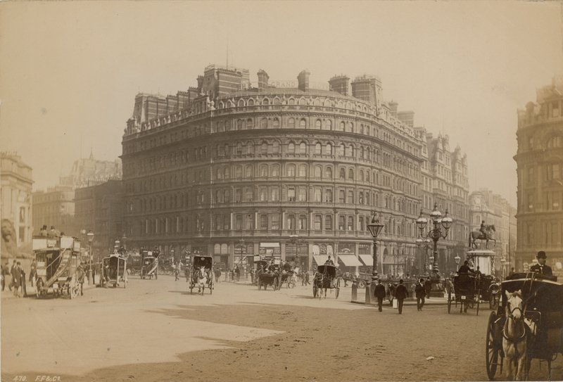 Het Grand Hotel op Trafalgar Square door English Photographer