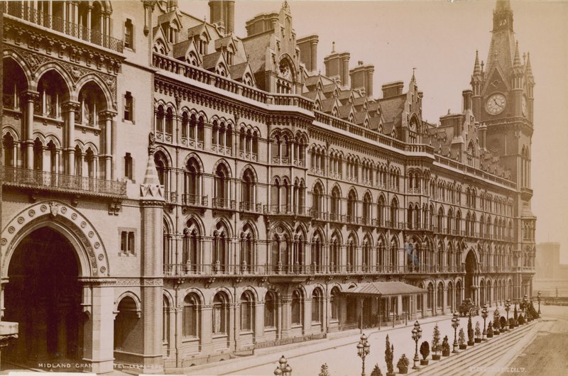 Het Midland Grand Hotel, Het Midland Railway Station, Euston Road, Londen door English Photographer