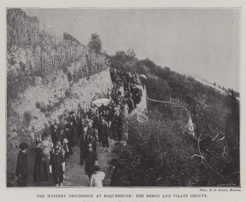 De Mysterie Processie in Roquebrune, de Herodes en Pilatus Groepen door English Photographer