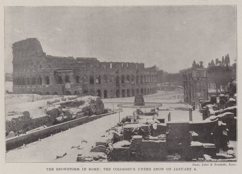 De sneeuwstorm in Rome, het Colosseum onder sneeuw op 6 januari door English Photographer