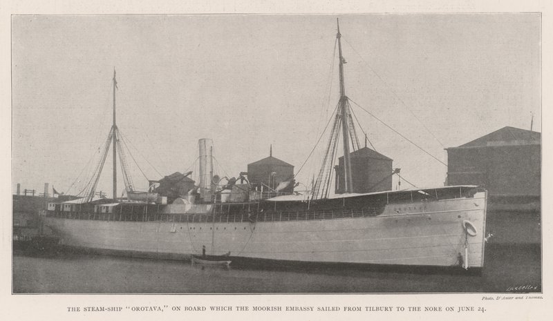 Het Stoomschip Orotava, aan boord waarvan de Moorse Ambassade op 24 juni van Tilbury naar de Nore voer door English Photographer