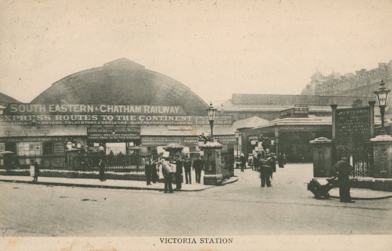 Victoria Station, Londen door English Photographer