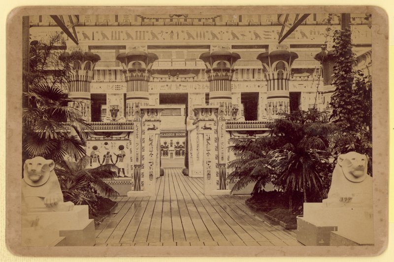 Uitzicht op de Egyptische Hof, Crystal Palace door English Photographer