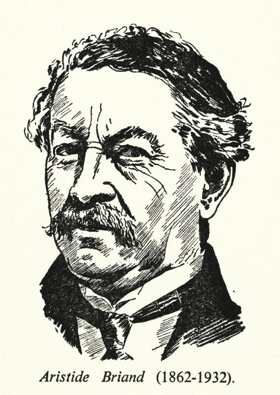 Aristide Briand door English School