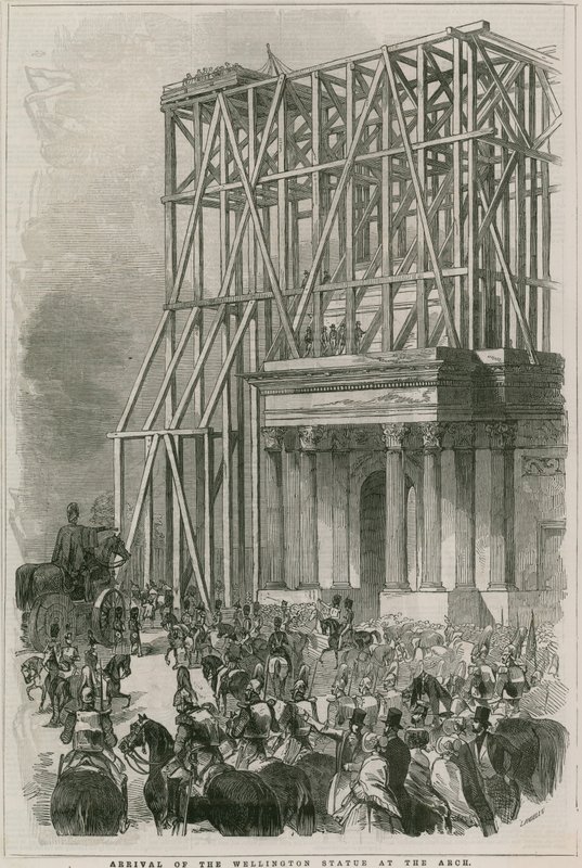 Aankomst van het Wellington standbeeld bij de Boog, Hyde Park Corner, Londen door English School