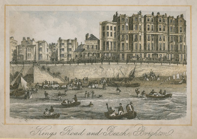 Algemeen uitzicht op Kings Road en strand in Brighton door English School