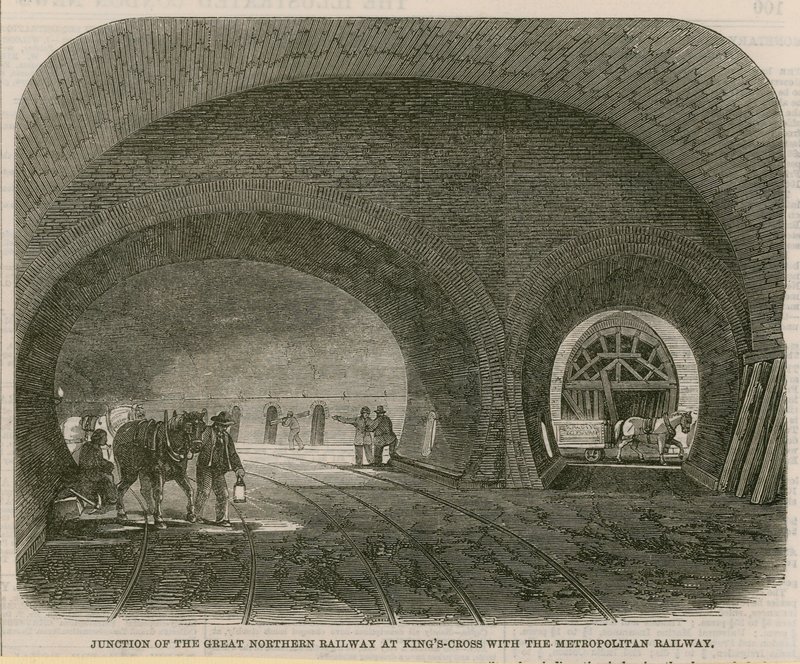 Kruising van de Great Northern Railway bij Kings Cross met de Metropolitan Railway door English School