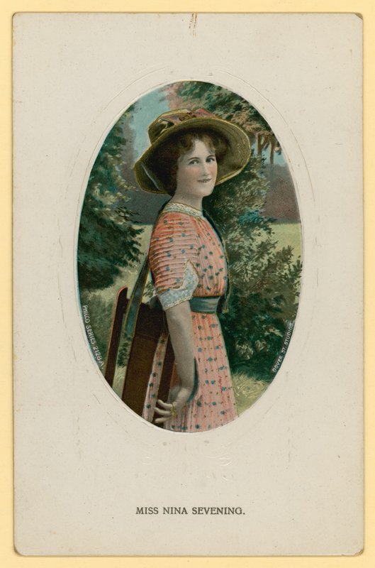 Miss Nina Sevening, actrice door English School