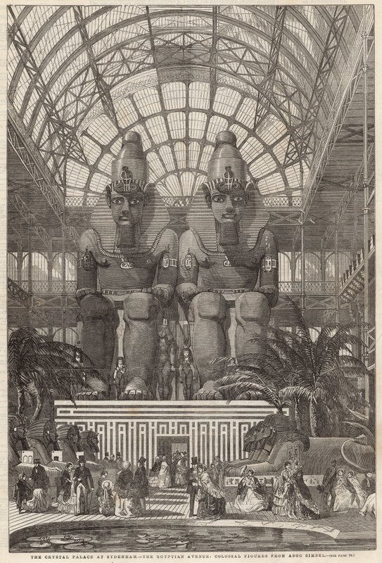 Het Crystal Palace in Sydenham; De Egyptische Avenue, kolossale figuren van de Aboo Simbel door English School