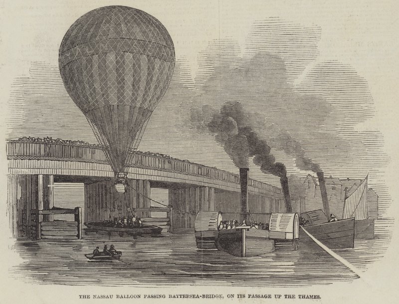 De Nassau Ballon passeert Battersea-Brug, op zijn Reis over de Theems (gravure) door English School