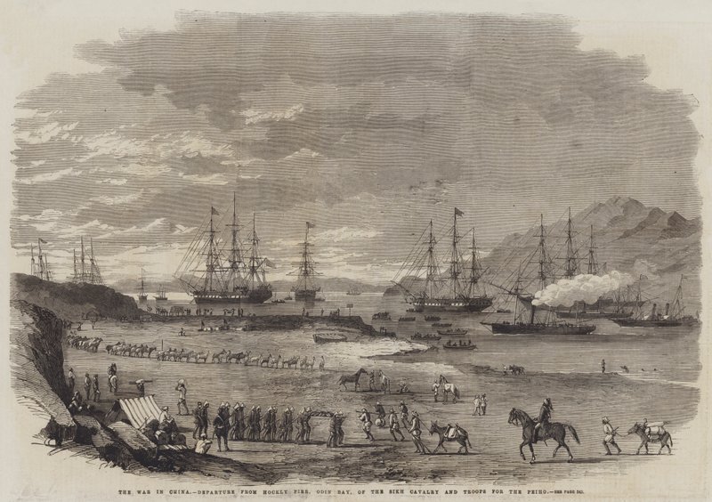 De Oorlog in China, Vertrek van Hockly Pier, Odin Bay, van de Sikh Cavalerie en Troepen naar de Peiho (gravure) door English School