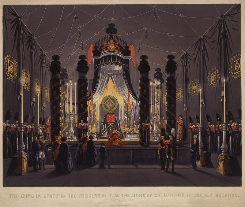 De lijkstaat van de overblijfselen van F M De Hertog van Wellington in Chelsea Hospital, november 1852 door English School