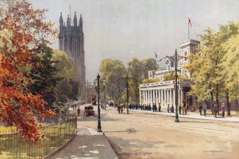The Parade en Pump Room, Leamington door Ernest William Haslehust