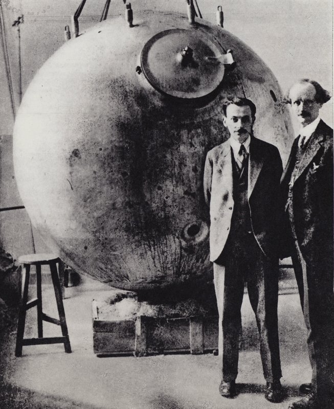 Eerste opstijging in de stratosfeer, 28 mei 1931 door European Photographer