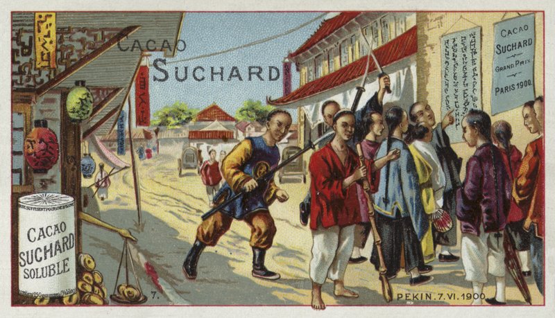 Boksers op een straat in Beijing, China, Bokseropstand, 7 juni 1900 door European School