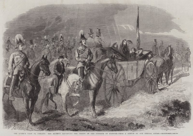 Het bezoek van de koningin aan Ierland, Hare Majesteit inspecteert de troepen op de Curragh van Kildare door Frederick John Skill