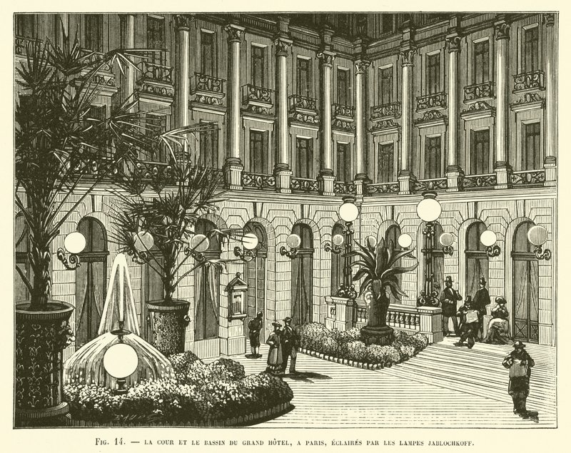 De Binnenplaats En De Vijver Van Het Grand Hotel, In Parijs, Verlicht Door Jablochkoff Lampen door French School