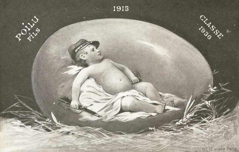 1915, Paaskaart toont reeds bewapende baby soldaat in ei door French Photographer
