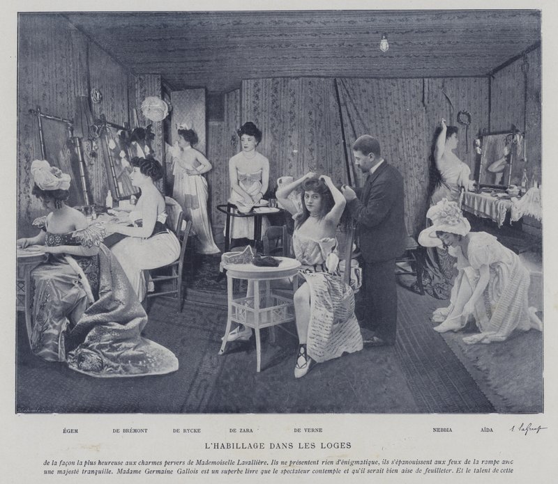 Actrices in de kleedkamers van het Théâtre des Variétés, Parijs door French Photographer