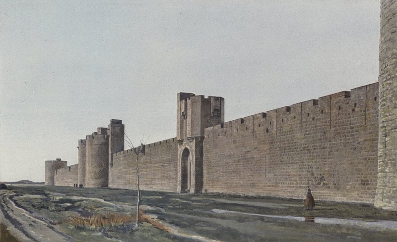 Aigues-Mortes, Extern uitzicht op de wallen, genomen in het oosten door French Photographer