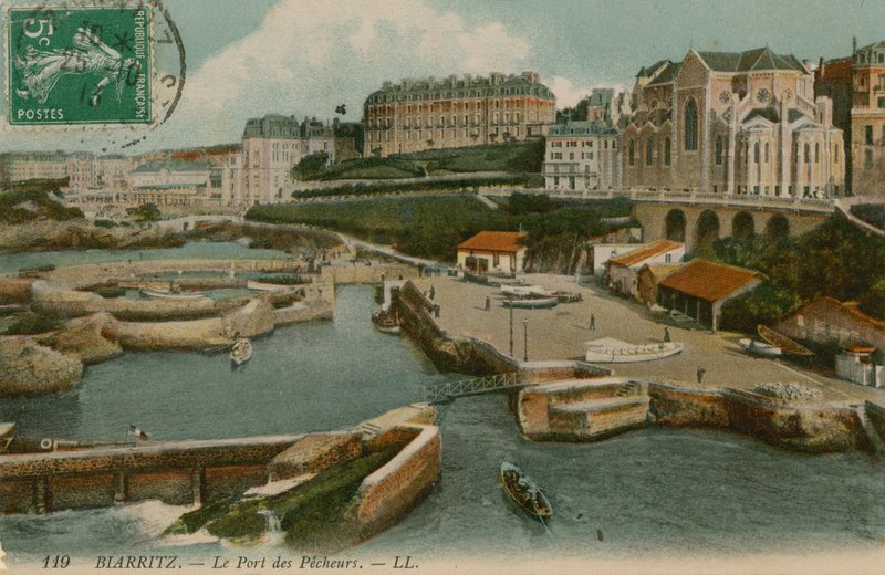 Biarritz, Le Port des Pêcheurs door French Photographer