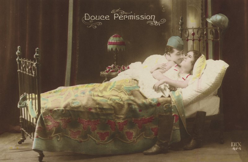 Koppel dat in bed kust door French Photographer