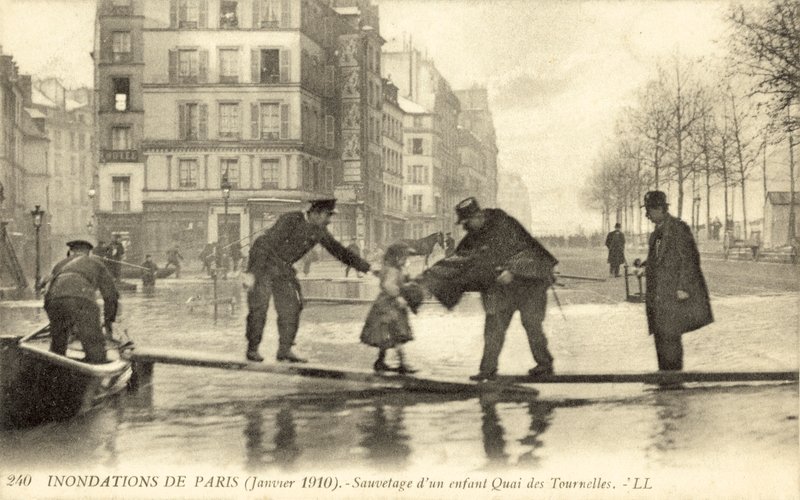 Overstroming van Parijs, Frankrijk, januari 1910 door French Photographer