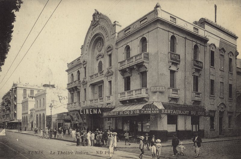 Italiaans Theater, Tunis, Tunesië door French Photographer