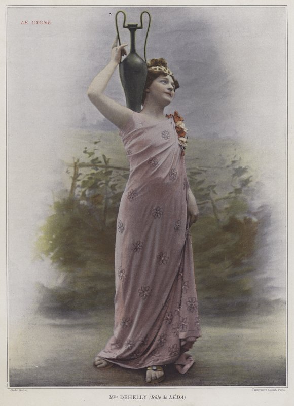 Mademoiselle Dehelly als Leda in Le Cygne door French Photographer