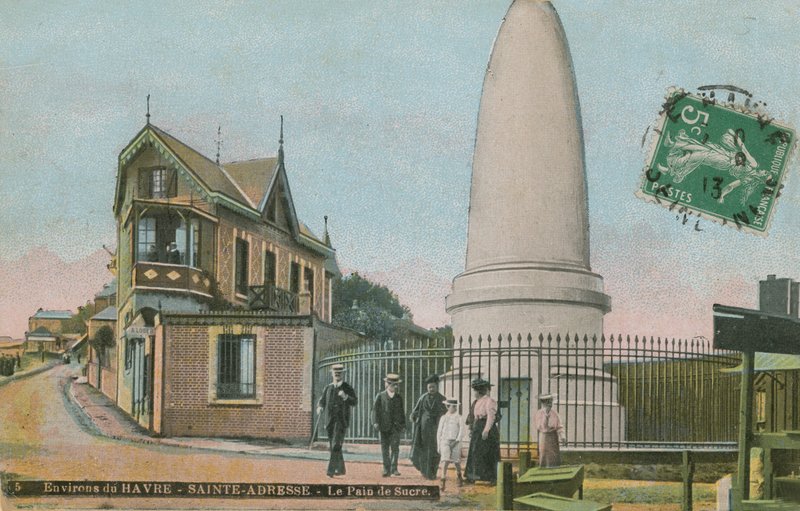 Pain de sucre (suikerbrood gedenkteken) in Sainte-Adresse nabij Le Havre. Mausoleum gebouwd ter nagedachtenis aan Charles Lefebvre-Desnouettes door French Photographer