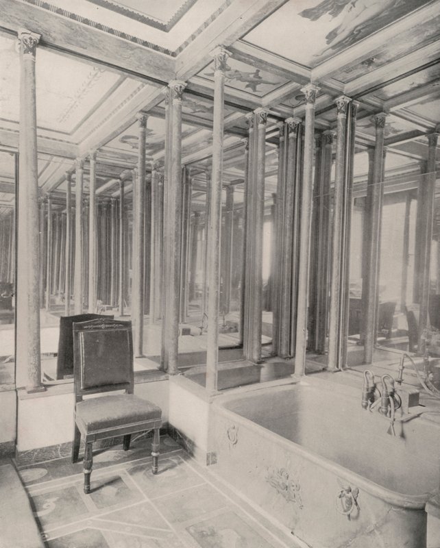 Parijs: Badkamer, Gebouw van de Duitse Ambassade door French Photographer
