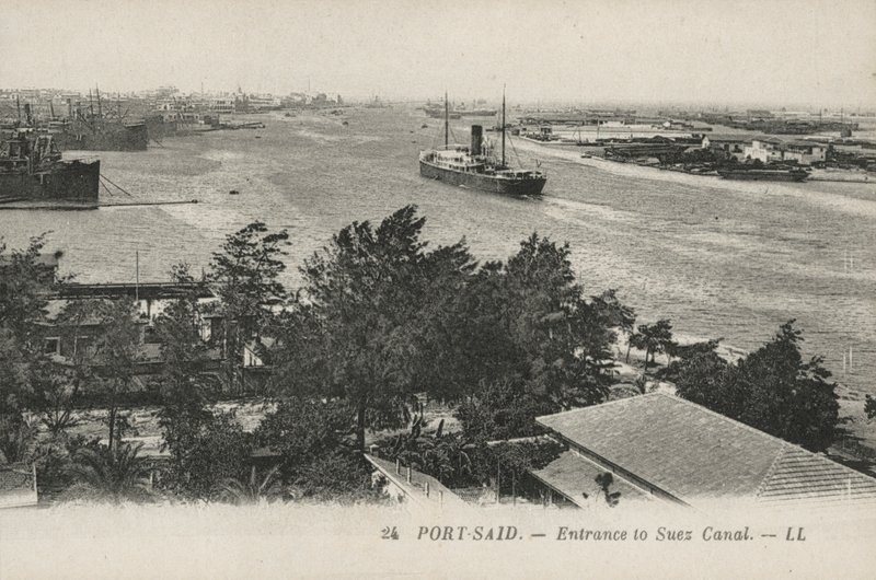 Port-Said, Egypte: Ingang van het Suezkanaal door French Photographer