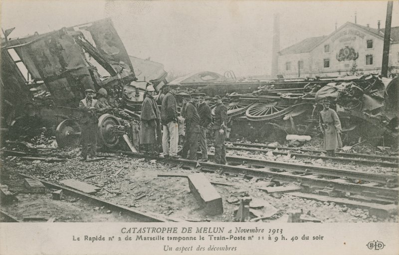 Treinongeluk in Melun, Frankrijk, 4 november 1913. Uitzicht op het puin door French Photographer