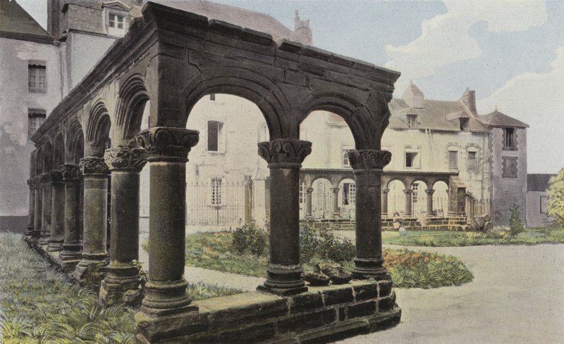 Vannes, Resten van het oude klooster door French Photographer