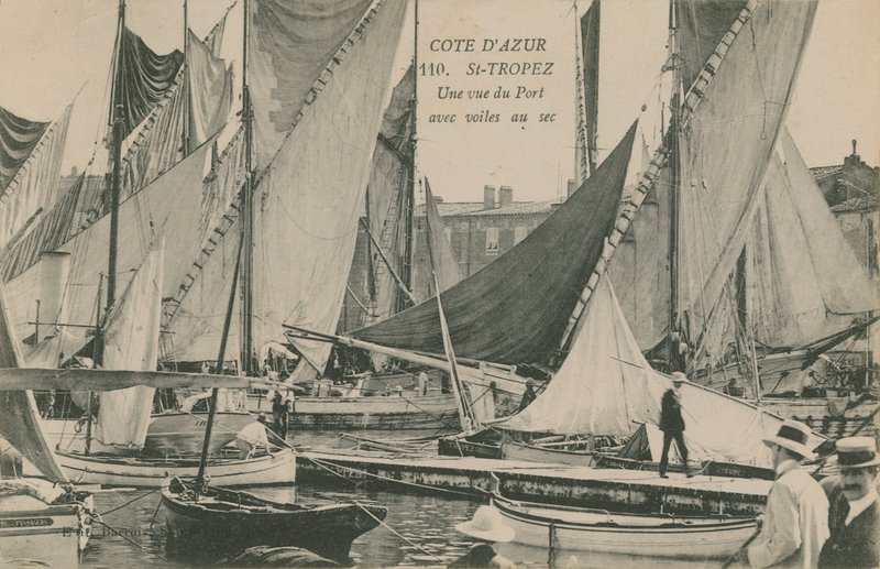 Uitzicht op de haven met zeilboten, St Tropez, Côte d