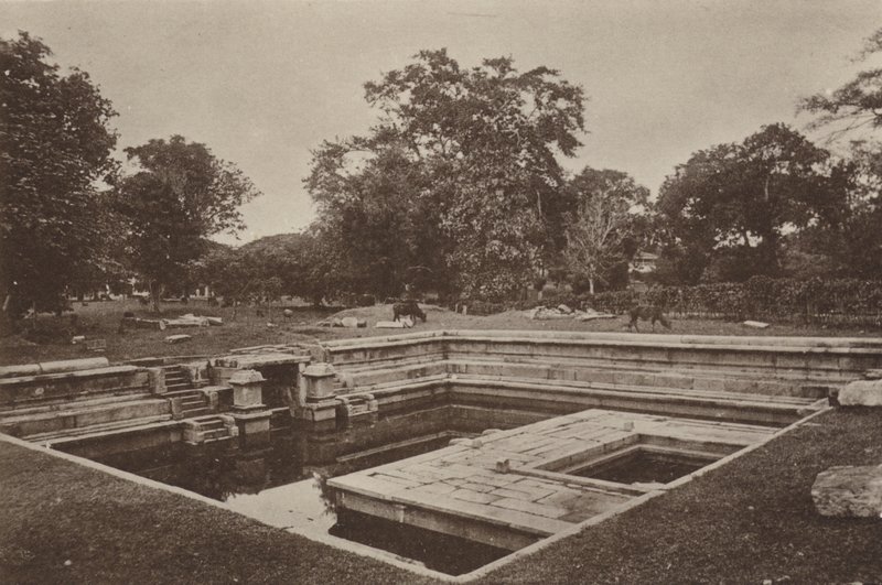 Verwoeste Steden van Ceylon: Pokuna door Henry W. Cave