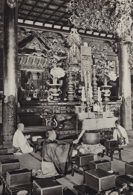 Japan in de jaren 1920: Omori, Ikegami-tempel (Boeddhistisch) door Herbert Ponting